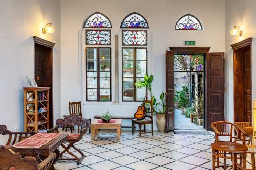 Hostal Fauzi Azar Inn