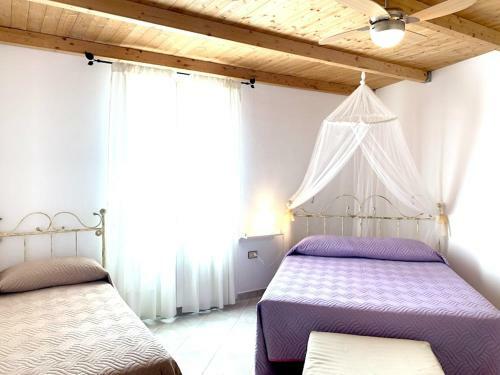 Apartment With 5 Bedrooms In Galtelli With Wifi