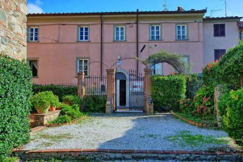 Gualdo Apartment Sleeps 6 With Pool And Wifi