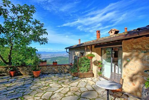 Le Catese Villa Sleeps 6 With Pool Air Con And Wifi