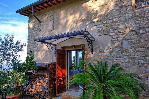 Le Catese Villa Sleeps 6 With Pool Air Con And Wifi