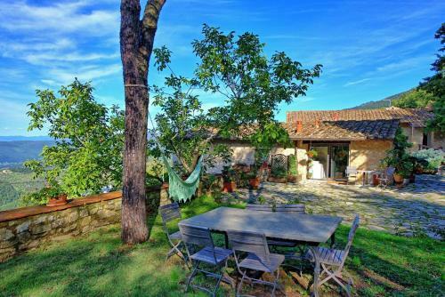 Le Catese Villa Sleeps 6 With Pool Air Con And Wifi