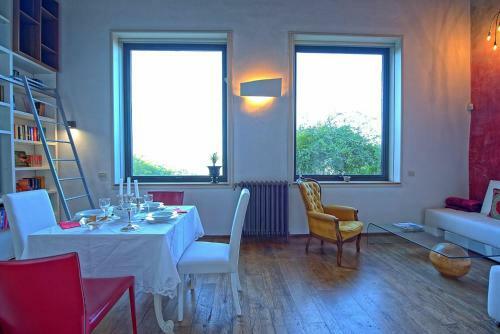 Le Catese Villa Sleeps 6 With Pool Air Con And Wifi