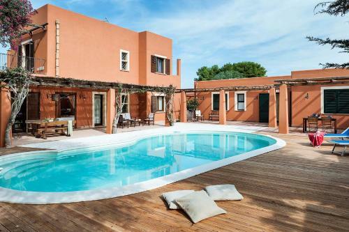 L'addolorata Villa Sleeps 8 Pool Air Con Wifi