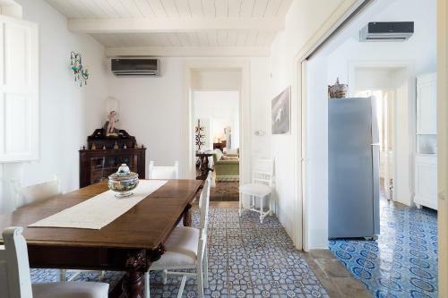 L'addolorata Villa Sleeps 7 Pool Air Con Wifi