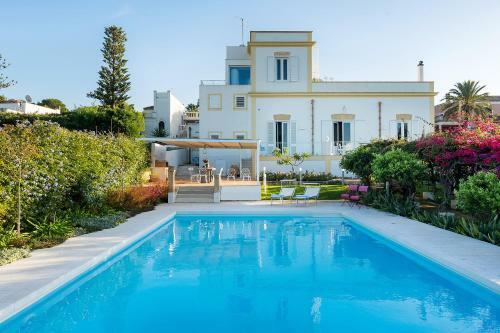 L'addolorata Villa Sleeps 9 Pool Air Con Wifi