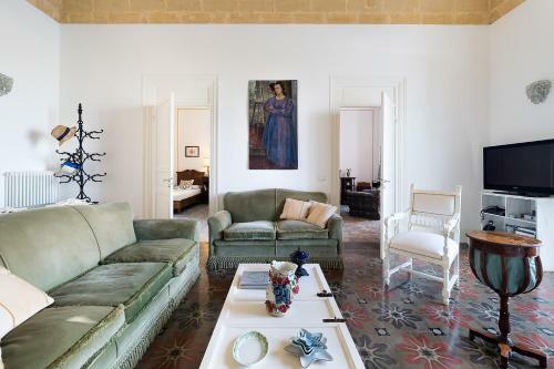 L'addolorata Villa Sleeps 9 Pool Air Con Wifi