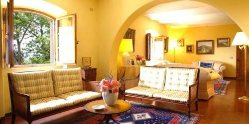 La Collina Villa Sleeps 17 With Pool And Air Con