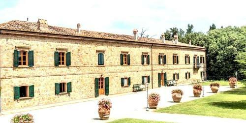 La Collina Villa Sleeps 17 With Pool And Air Con