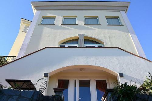 La Spezia Villa Sleeps 2 Air Con Wifi