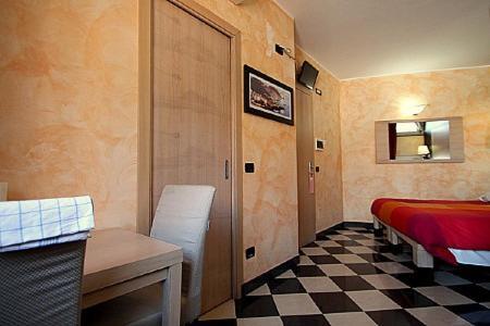 La Spezia Villa Sleeps 2 Air Con Wifi