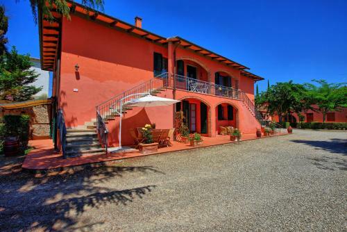 Gorgognano Apartment Sleeps 6 With Pool And Wifi
