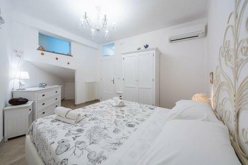 Maiori Villa Sleeps 8 Pool Air Con Wifi
