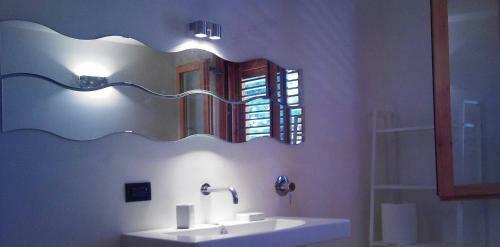 Villa With Poolgarden Near The Sea