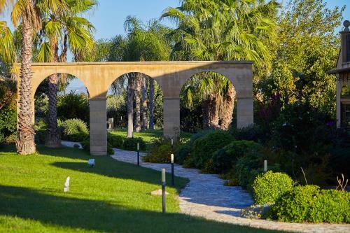 Marinella Villa Sleeps 8 Pool Air Con Wifi