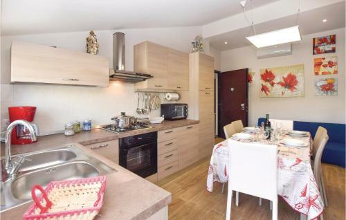 Three-bedroom Apartment In Marina Di Ragusa