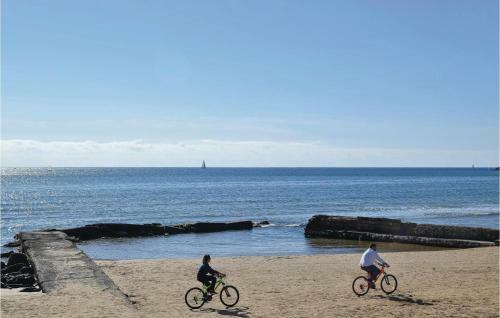 Three-bedroom Apartment In Marina Di Ragusa