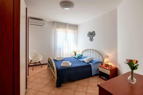 Apartamento Accogliente Trilocale Turone A Due Passi Dal Mare