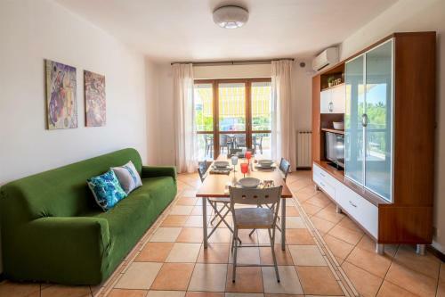 Apartamento Accogliente Trilocale Turone A Due Passi Dal Mare