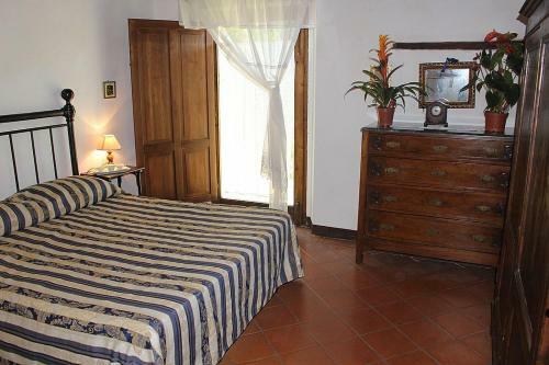 Colle Di Val D'elsa Villa Sleeps 8 Pool