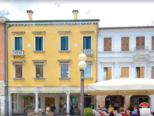 Comfortable Apartment In Mestre With Air-conditioning