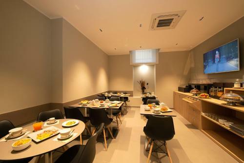 Hotel H21