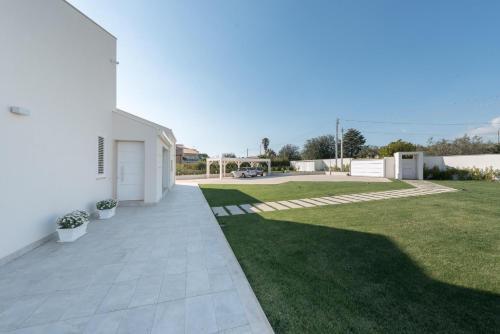 Villa White