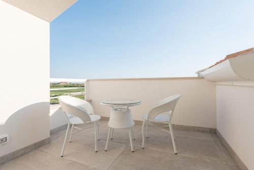 Villa White