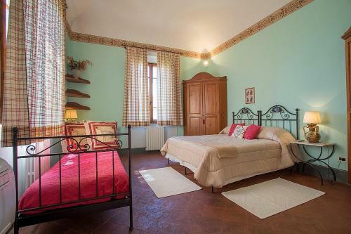 Fabbrica Villa Sleeps 13 Pool Air Con Wifi