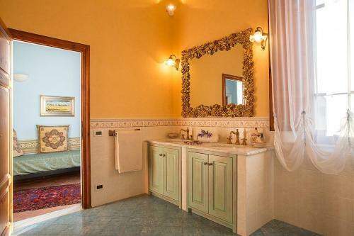 Fabbrica Villa Sleeps 13 Pool Air Con Wifi