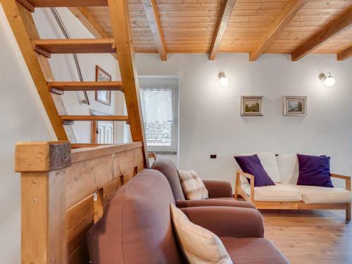 Heavenly Holiday Home In Carcente With Balcony