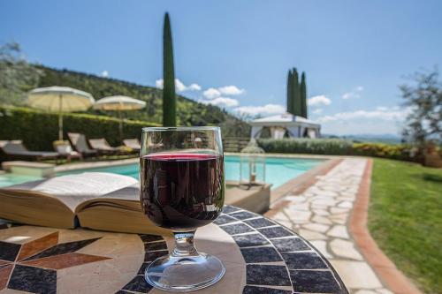 Montaione Villa Sleeps 9 Pool Air Con Wifi