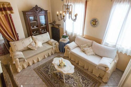 Montaione Villa Sleeps 9 Pool Air Con Wifi