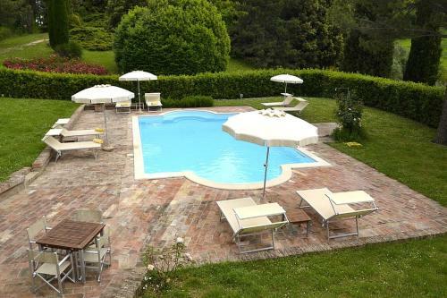 Montemaggiore Al Metauro Villa Sleeps 14 Pool Wifi