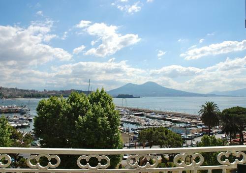 Hostal Palazzo Mele Residence