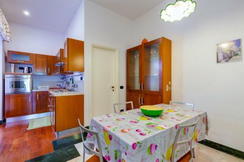 Apartamento Gradoni - Panoramic Flat On The Steps By Napoliapartments