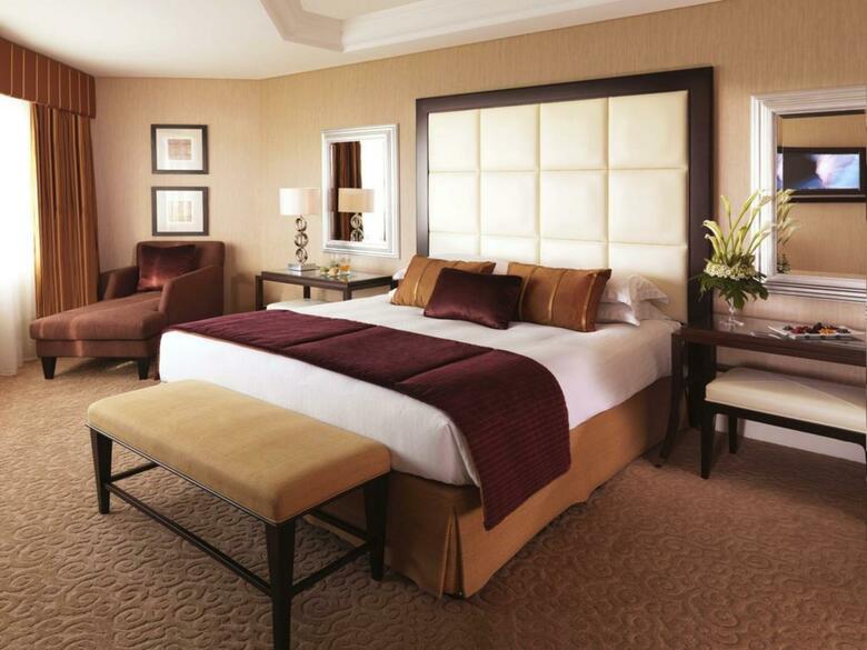 Hotel Al Bustan Rotana