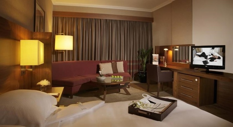 Jumeira Rotana Hotel