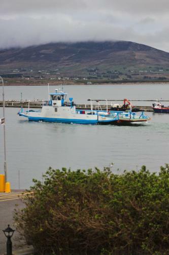 Bed & Breakfast The Royal Valentia