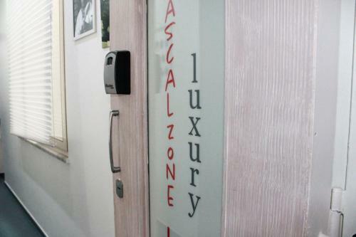 Hostal Mascalzone Latino Luxury Rooms