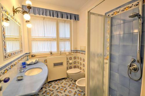 Marina Del Cantone Villa Sleeps 14 Pool Air Con