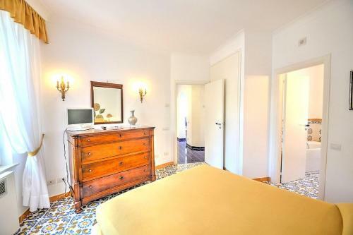 Marina Del Cantone Villa Sleeps 14 Pool Air Con