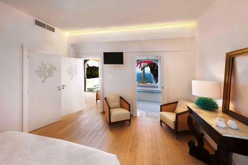 Nerano Villa Sleeps 10 With Pool Air Con And Wifi