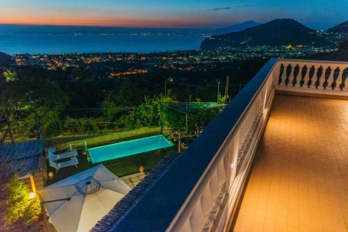 Cepano Villa Sleeps 10 With Pool Air Con And Wifi