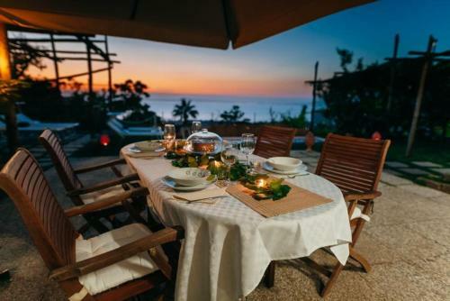 Cepano Villa Sleeps 10 With Pool Air Con And Wifi