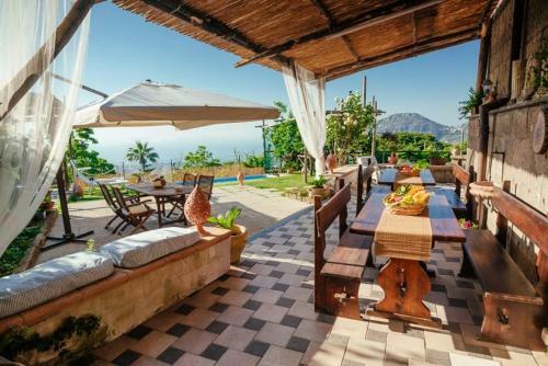 Cepano Villa Sleeps 10 With Pool Air Con And Wifi