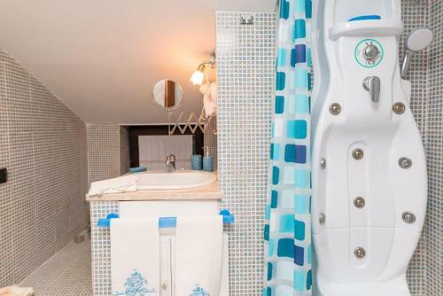 Cepano Villa Sleeps 10 With Pool Air Con And Wifi