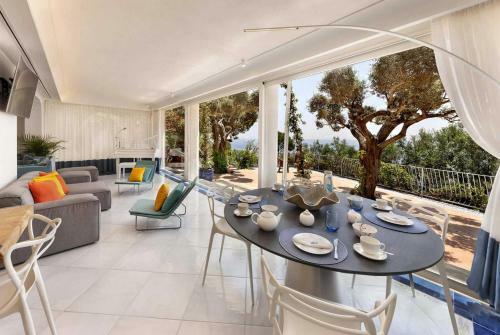 Villa Coral Orange