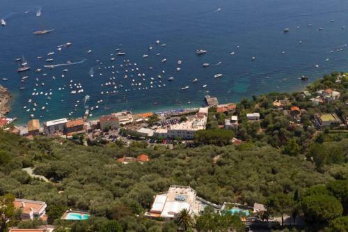 Marina Del Cantone Villa Sleeps 22 Pool Air Con
