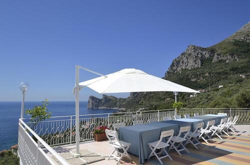 Marina Del Cantone Villa Sleeps 22 Pool Air Con